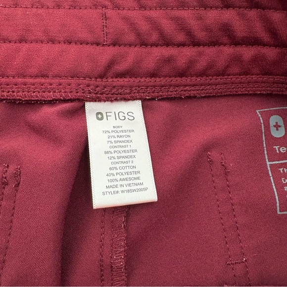Figs Women’s Maroon Zamora Joggers Catarina Scrub Top Large Petite - Picture 2 of 6